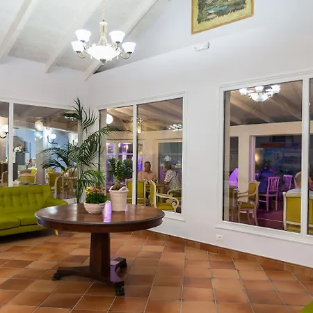 酒店 Village & By Zante Plaza (adults Only)